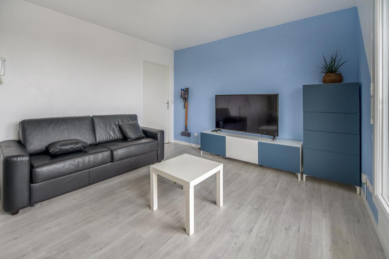 Bel Appartement De 2 Chambres A 40 Min De Paris Courcouronnes Exteriör bild